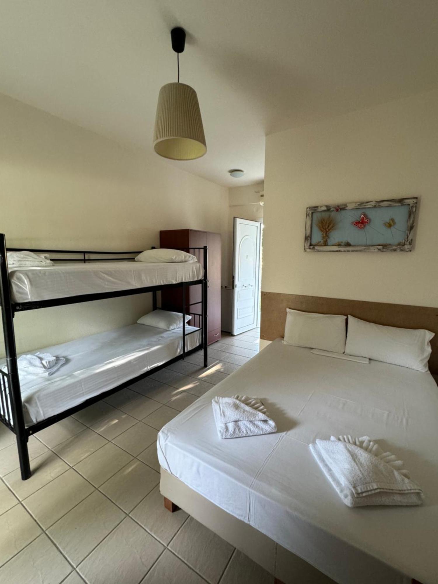 Dafnes Rooms Fourka Buitenkant foto