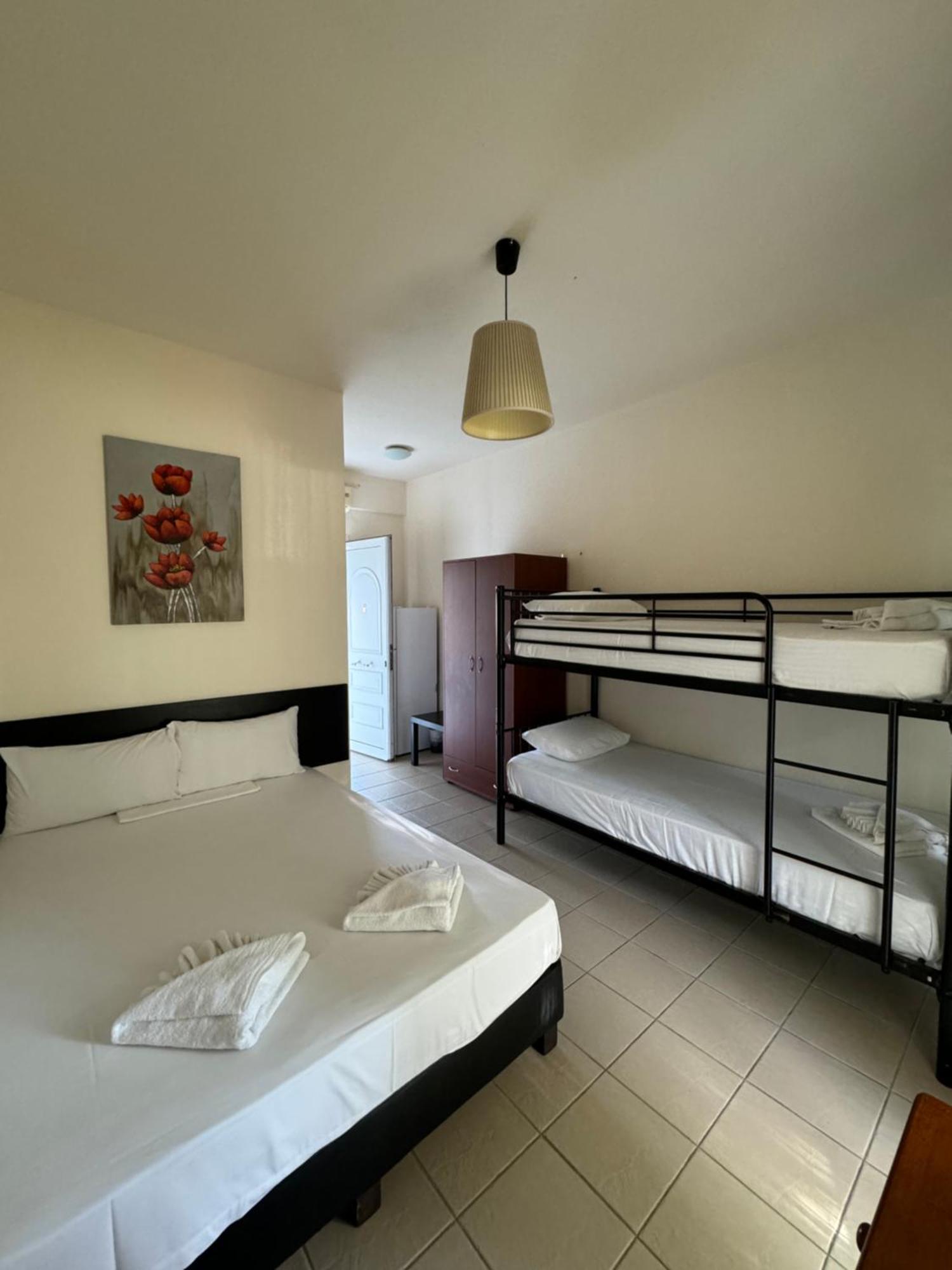 Dafnes Rooms Fourka Buitenkant foto