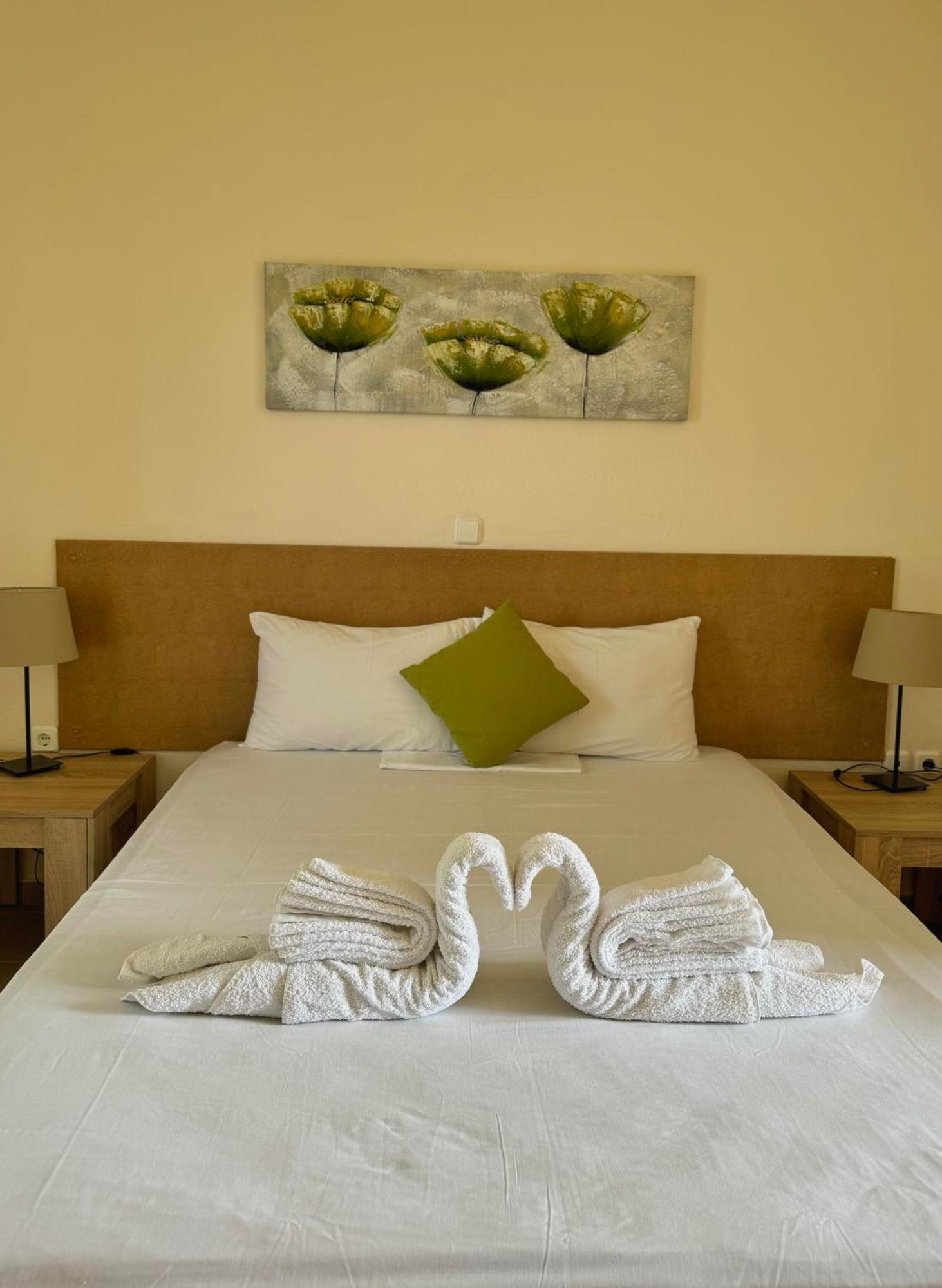 Dafnes Rooms Fourka Buitenkant foto